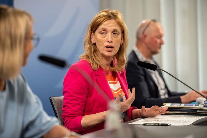 Image from: Berlin narrowly misses 50% target for women in leadership roles