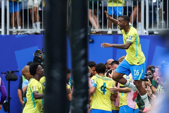 Image from: Martinelli the late hero as Brazil fight back to down Japan