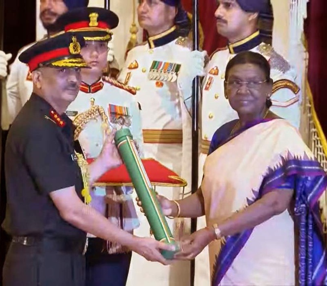 Image from: Lt Gen Ranjit Singh, Vice Admiral Vatsayan honoured