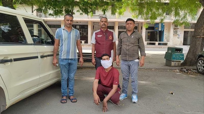 Image from: IT engineer held for ‘printing’ counterfeit notes in Faridabad hotel