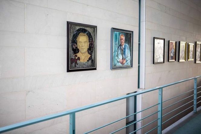 Image from: Nearly five years late, Merkel finally gets her Chancellery portrait