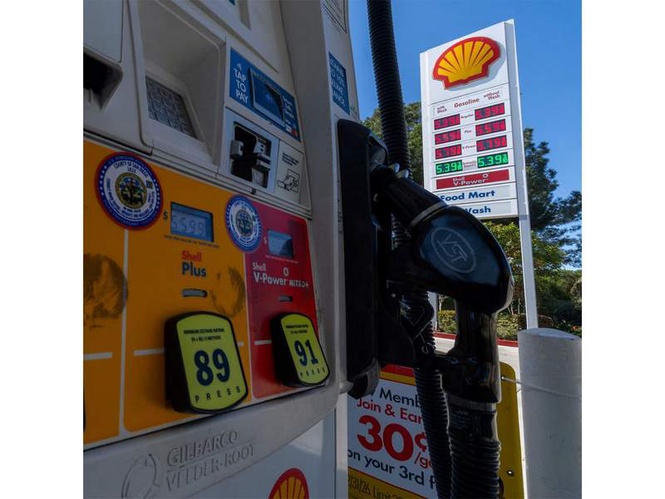 Image from: "Drop your price": Trump tells gasoline retailers to cut rates immediately, warns of "big problems"