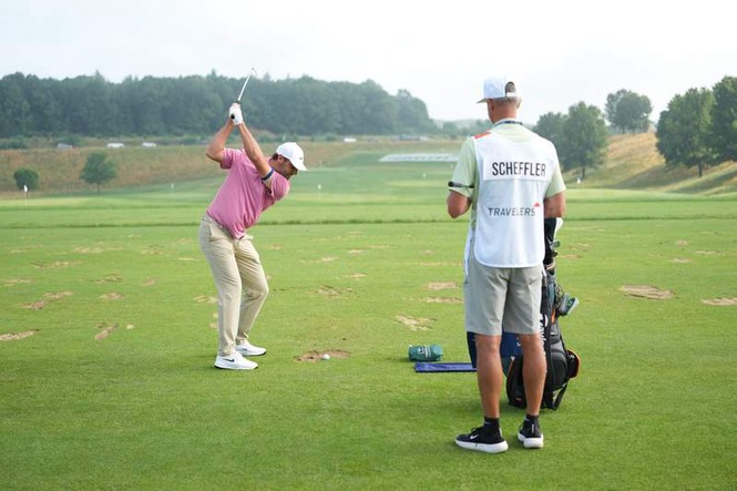 Image from: What Scottie Scheffler did on the driving range before playoff with Viktor Hovland described as ‘interesting’