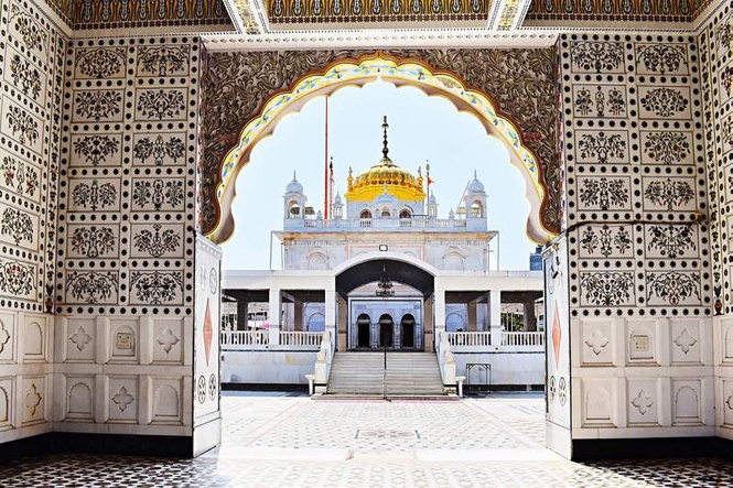 Image from: Sri Hazur Sahib Act row: Maharashtra forms panel to consult Sikh stakeholders