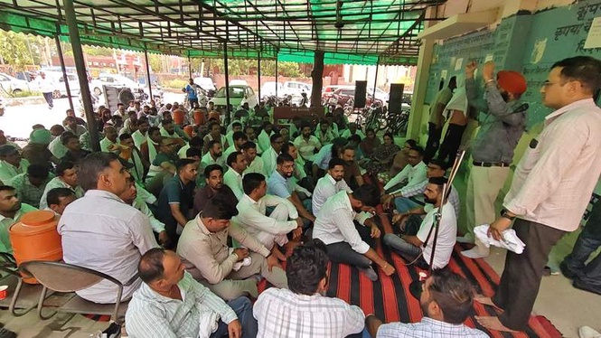Image from: Power staff protest in Haryana’s Sirsa, warn of statewide stir over Agri DISCOM plan