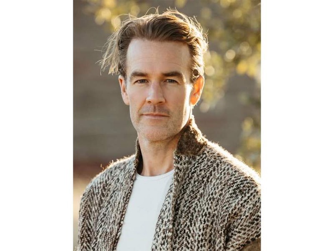 Image from: James Van Der Beek's 'Elle' co-star June Diane Raphael remembers late actor's love for family