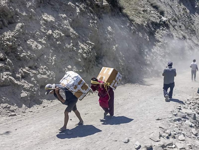 Image from: Himachal: Glacial flashflood snaps Lahaul-Pangi road link