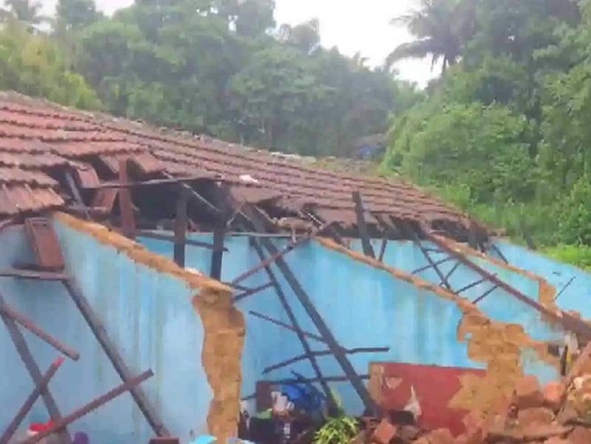 Image from: Karnataka: 3 dead after wall collapses on rented houses in Mangaluru