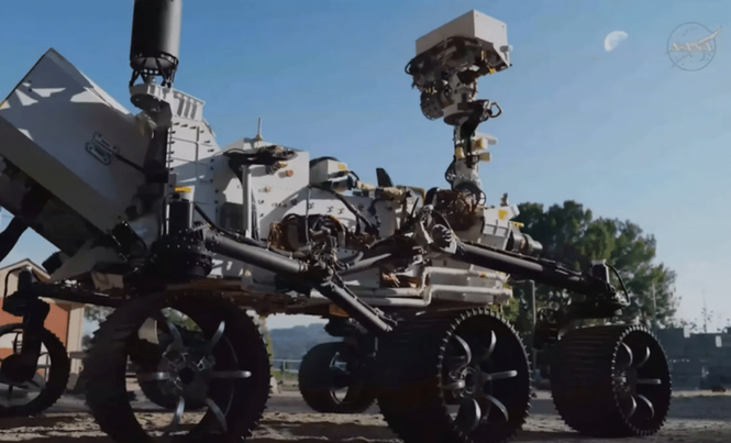 Image from: NASA Could Send A Nuclear-Powered Mars Rover Built For Earth To The Lunar Surface