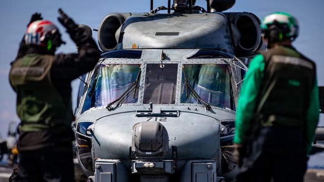 Image from: US searches for aviator after helicopter goes down in Arabian Sea
