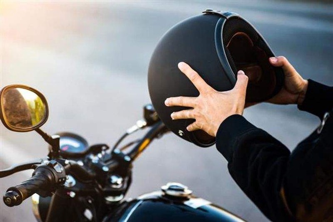 Image from: Bombay HC bins plea on helmet exemption for Sikhs