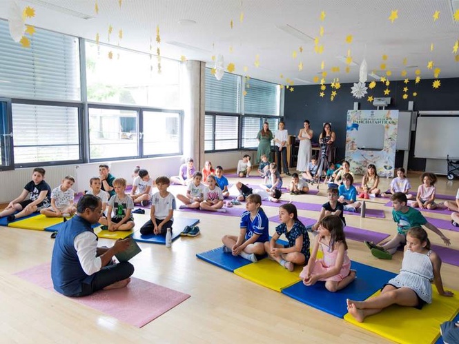 Image from: "Gurukul Diplomacy": Indian envoy to Austria reads Panchatantra stories to school children in Vienna
