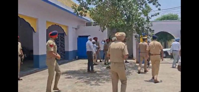Image from: SIT probing sacrilege case visits Burj Jawahar Singh Wala, to cover Bargari and Behbal Kalan