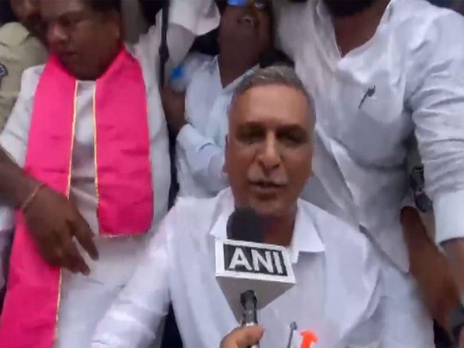 Image from: Harish Rao alleges Rs 2,000 crore tender scam after BRS leaders taken into preventive custody