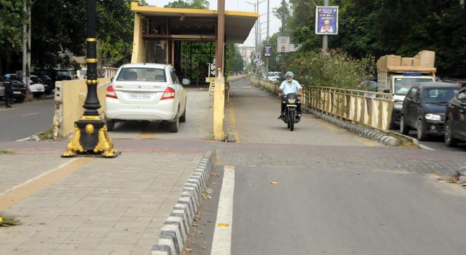 Image from: Finally, end of road for Rs 600-cr Bus Rapid Transit System in Amritsar