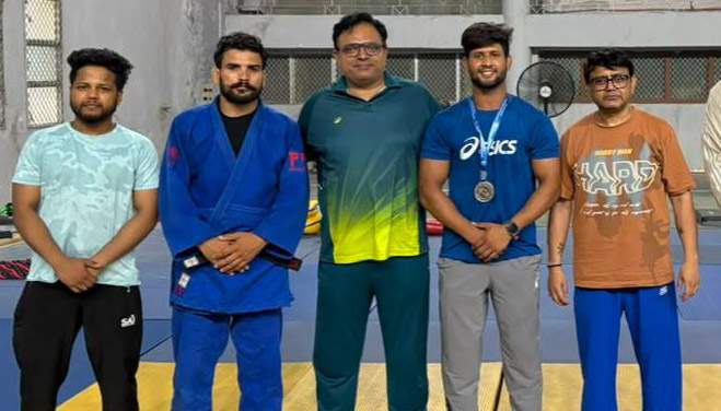 Image from: Abhay Mishra bags silver at National Qazaq Kures Championship