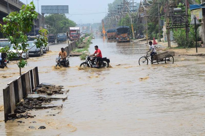 Image from: Rain brings relief, exposes Jalandhar’s drainage woes