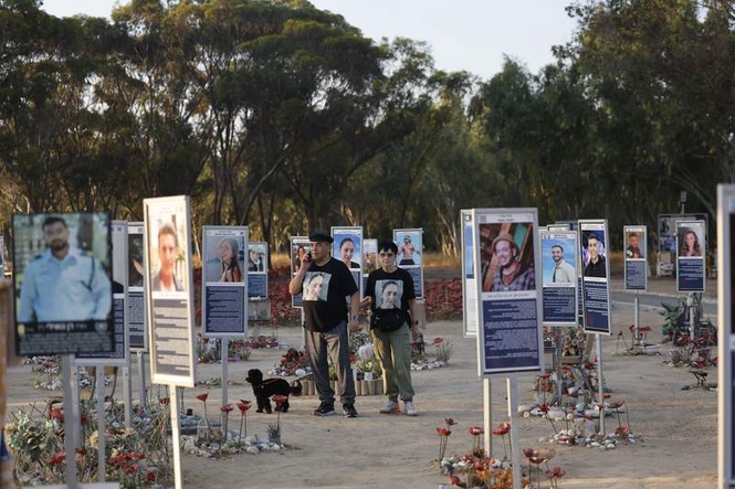 Image from: Israel marks 1,000 days since Hamas attacks with vigils and protests