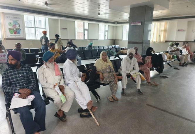 Image from: Unavailability of doctor at Patiala hospital leaves patients hassled