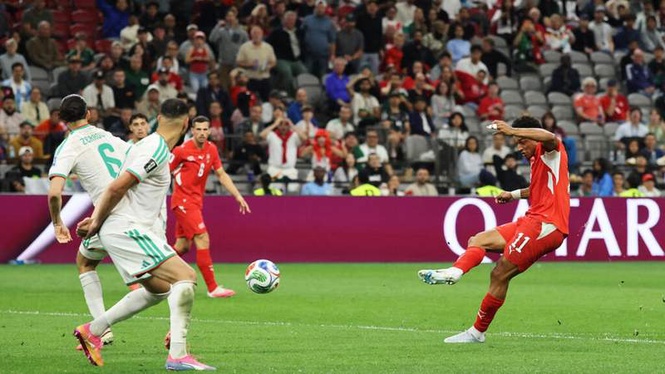 Image from: World Cup 2026: Manzambi's brilliance guides Switzerland past Algeria