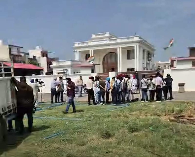Image from: Punjab Congress reshuffle triggers dissent; Channi supporters gather outside his home as Warring is retained
