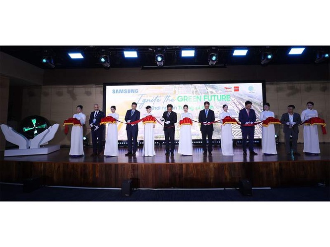 Image from: Vietnam: TotalEnergies ENEOS Commissions 28 MWp Rooftop Solar Project at Samsung Electronics HCMC CE Complex