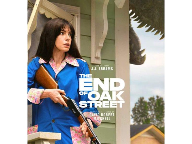 Image from: Anne Hathaway's 'The End of Oak Street' gets new character posters; film to hit theatres on Aug 14
