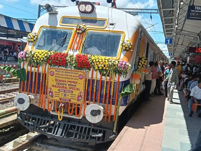 Image from: Tripura CM Manik Saha flags off Agartala-Karimganj MEMU train service