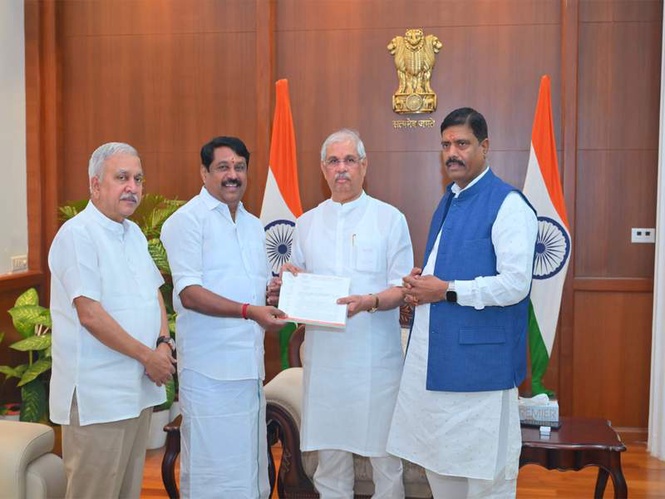 Image from: Tamil Nadu BJP President submits memorandum to TN Governor over alleged Cabinet meeting protocol violation