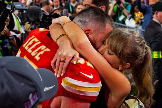 Image from: No bridesmaids, no groomsmen: Taylor Swift, Travis Kelce break wedding tradition