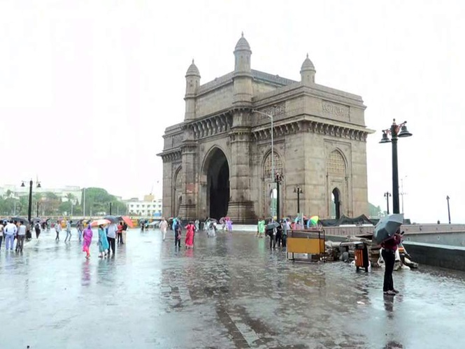 Image from: IMD issues red alert in Mumbai Metropolitan Region, monsoon to continue in active phase over Central India