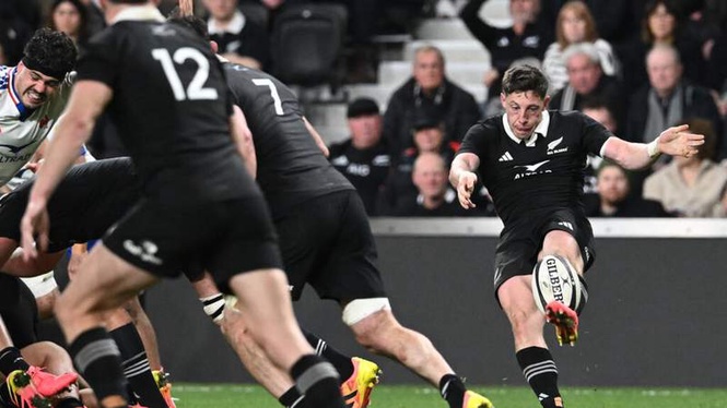 Image from: New Zealand's Rennie expresses 'relief' as All Blacks edge narrow win over France