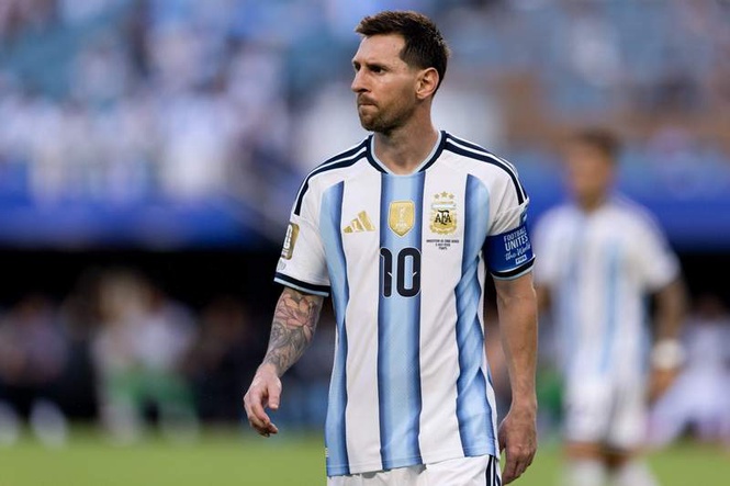 Image from: World Cup fans disappointed after Lionel Messi is awarded man of the match vs. Cape Verde