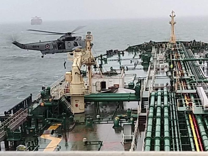 Image from: Indian Coast Guard rescues injured sailor from MT Desh Shakti off Mumbai coast