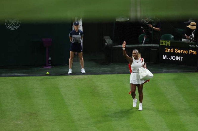 Image from: Serena Williams withdraws from doubles match with sister Venus at Wimbledon due to injury