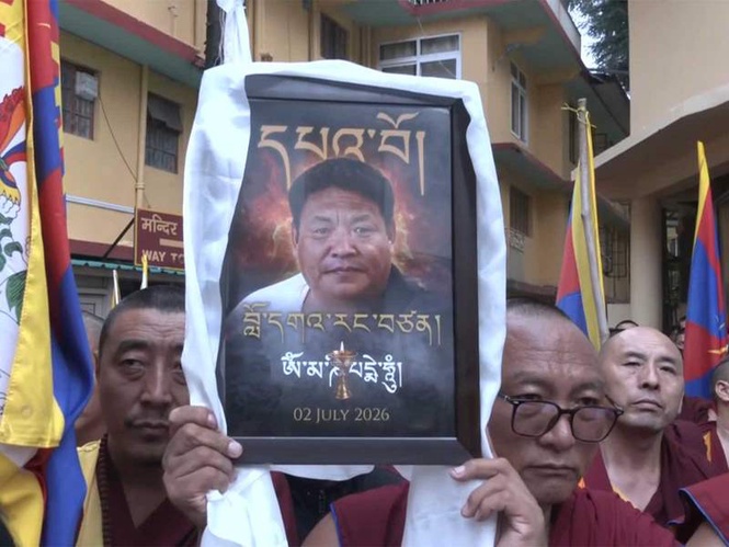 Image from: Tibetans-in-exile hold candlelight march in Shimla after activist's self-immolation, seek global support