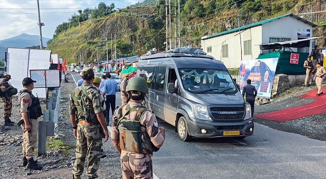 Image from: J&K DGP chairs review meeting to ensure safe, smooth conduct of Amarnath Yatra