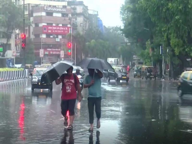 Image from: IMD issues red alert for Mumbai, Raigad over next three hours amid heavy rainfall