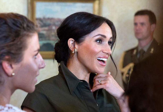 Image from: Meghan to use Diana’s jewellery to ‘tell a story’ on UK return