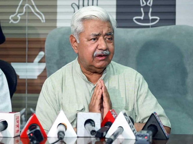 Image from: VHP's Alok Kumar calls for verifying claims of Arvind Kejriwal, Priyanka Gandhi Vadra over alleged Ram Temple donation embezzlement case
