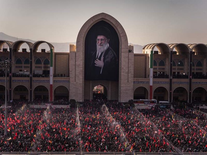 Image from: “Resistance against enemies, revenge for blood of martyred leader”: Chants ring out at funeral prayers for Ayatollah Ali Khamenei