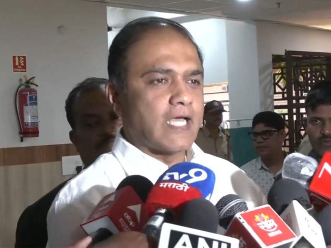 Image from: Details will soon be revealed:  Maharashtra Minister on TET paper leak case