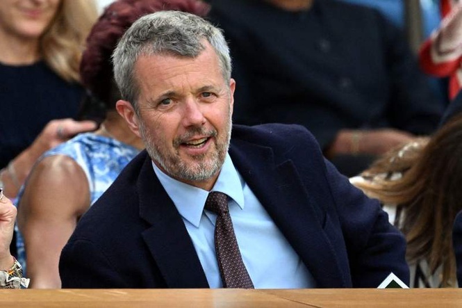Image from: King of Denmark pictured in Royal Box at Wimbledon as he watches Novak Djokovic match