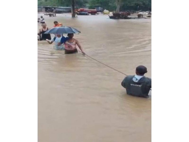 Image from: Chhattisgarh: 14 labourers stranded in floodwaters rescued in Gariaband