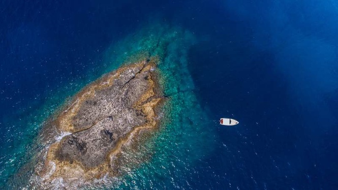 Image from: In Italy, this wild, uninhabited island used to be the Roman aristocracy’s most scandalous secret (at the heart of a little Pontine paradise)