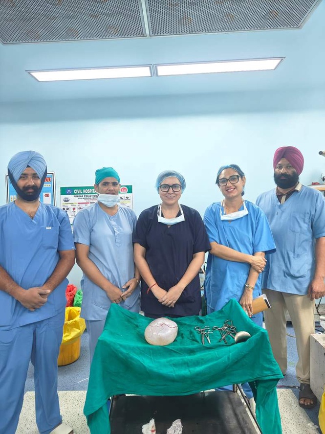 Image from: Tarn Taran woman treated for giant uterine fibroid at Civil Hospital