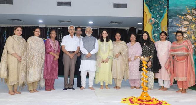 Image from: Cambridge Innovative School hosts spiritual session with Sri M