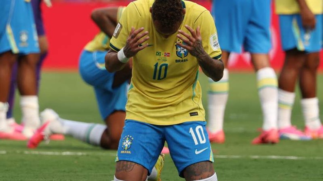 Image from: Neymar calls time on Brazil career after World Cup defeat to Norway
