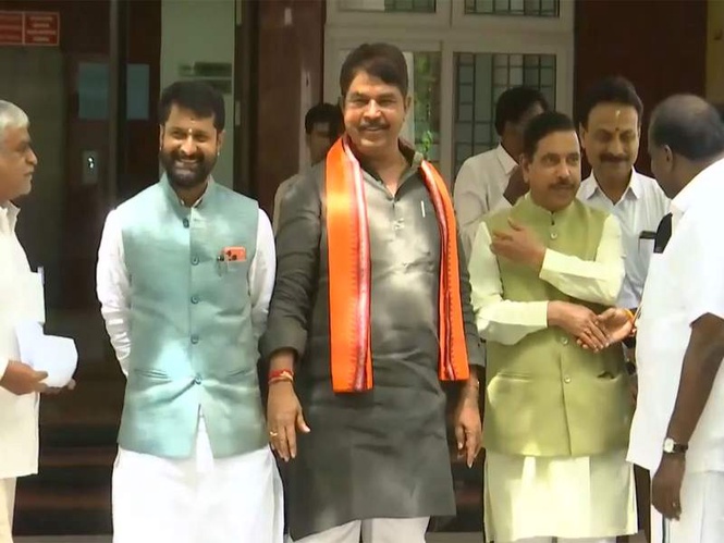 Image from: BJP, JD(S) delegation submits complaint to Karnataka CEO regarding SIR "irregularities" in State