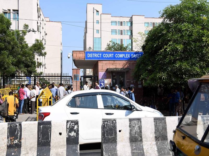 Image from: Malviya Nagar hotel fire case: Delhi Court extends judicial custody of Lovkesh Bajaj, two others